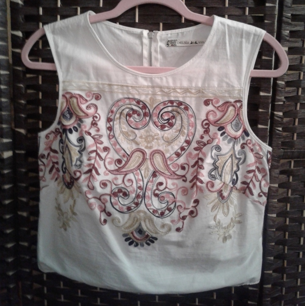 NWT CHELSEA AND VIOLET BLOUSE